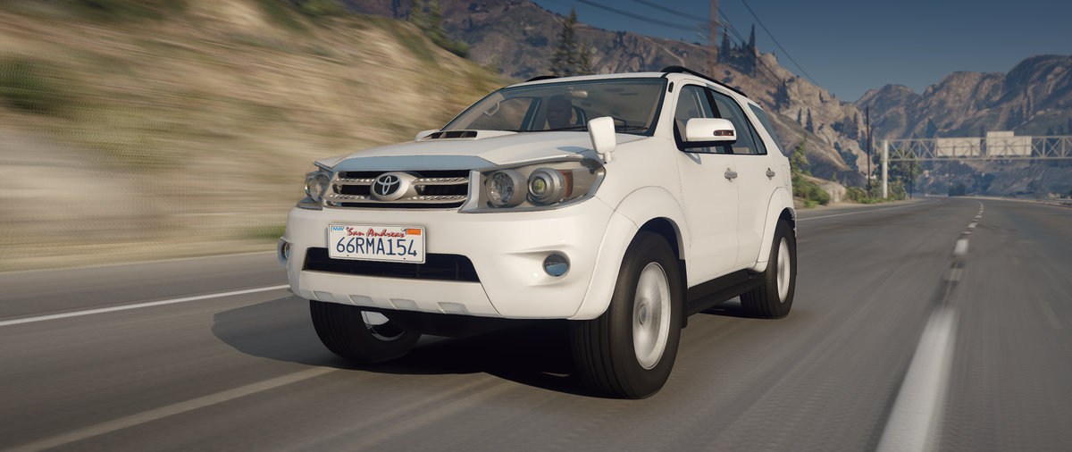 Toyota Fortuner 2010 MOD GTA V